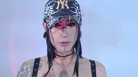 Snapshot of alienexxx chatting on 21, 5, 2026 online show from 21, 5, 2026
