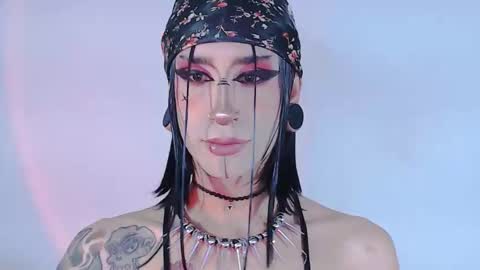 Snapshot of alienexxx chatting on 26, 5, 2026 online show from 26, 5, 2026