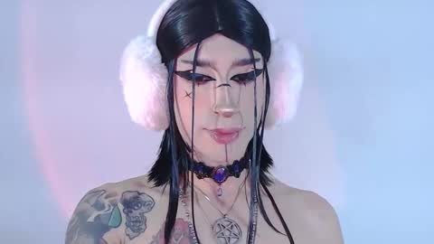 Snapshot of alienexxx chatting on 27, 5, 2026 online show from 27, 5, 2026