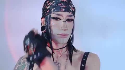 Snapshot of alienexxx chatting on 28, 5, 2026 online show from 28, 5, 2026