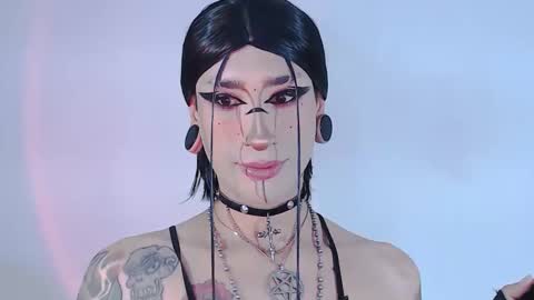 Snapshot of alienexxx chatting on 8, 6, 2026 online show from 8, 6, 2026