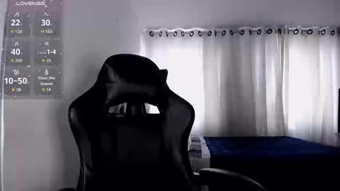 Snapshot of aliice_walker_ chatting on 11, 11, 2025 aliice_walker_ online show from 11, 11, 2025