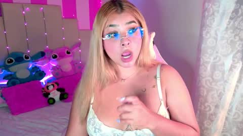 Snapshot of aliice_wonderland_ chatting on 10, 10, 2025 Aliice Brown online show from 10, 10, 2025