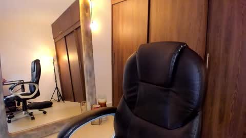 IG Alik nasso    online show from 22, 9, 2025