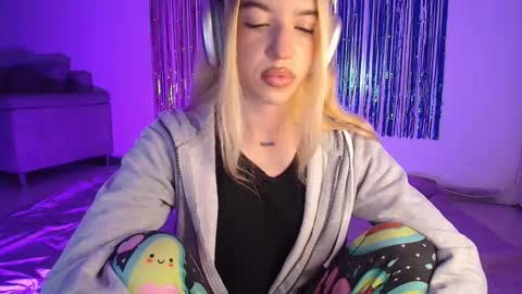 Alina  online show from 25, 10, 2025