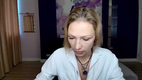 AlinaMoor online show from 22, 10, 2025