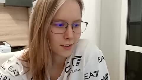 Snapshot of alinasei chatting on 7, 1, 2025 alinasei online show from 7, 1, 2025