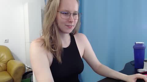 Snapshot of alinasei chatting on 27, 9, 2025 alinasei online show from 27, 9, 2025