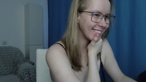 Snapshot of alinasei chatting on 13, 11, 2025 alinasei online show from 13, 11, 2025