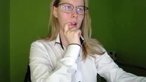 Snapshot of alinasei chatting on 16, 3, 2026 alinasei online show from 16, 3, 2026