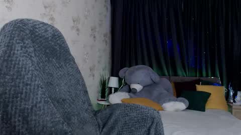 Alisa online show from 10, 10, 2025