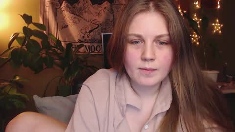 Snapshot of alisaxxxshy chatting on 6, 4, 2026 alisaxxxshy online show from 6, 4, 2026