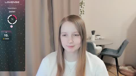 Snapshot of alisha_ley chatting on 22, 11, 2025 Alya online show from 22, 11, 2025