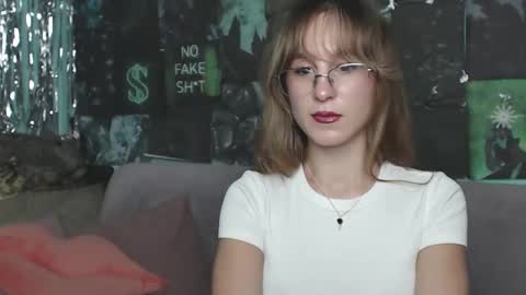 alishakelly online show from 30, 10, 2025