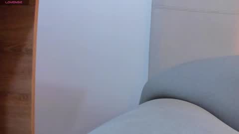           online show from 11, 2, 2025