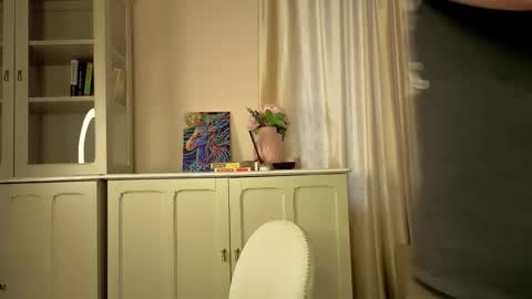 Alisia online show from 11, 2, 2026