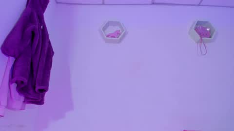 Alisia online show from 17, 1, 2025