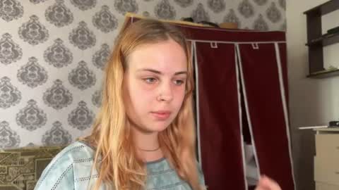 Snapshot of alismoona chatting on 24, 7, 2026 Alisa online show from 24, 7, 2026