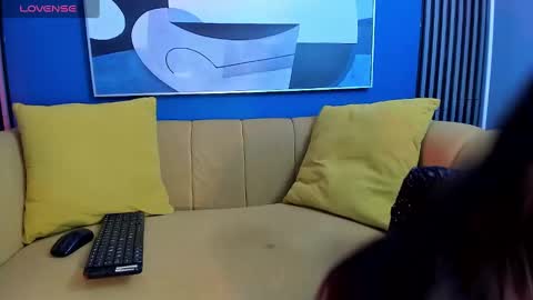 Snapshot of alison_bonnet chatting on 21, 10, 2025 Alison Bonnet online show from 21, 10, 2025