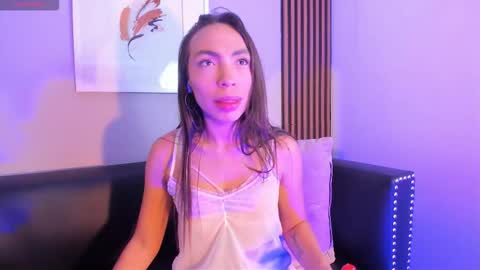 Snapshot of alison_bonnet chatting on 23, 10, 2025 Alison Bonnet online show from 23, 10, 2025