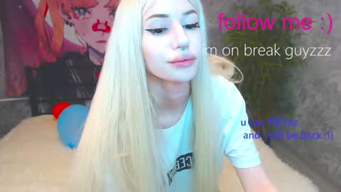 Snapshot of alison_moonlight chatting on 9, 9, 2025 Alison online show from 9, 9, 2025