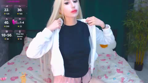 Snapshot of alison_moonlight chatting on 2, 10, 2025 Alison online show from 2, 10, 2025