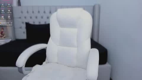 alison_vegaa_ online show from 12, 3, 2026