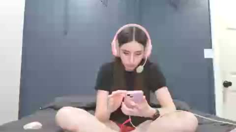 Alison Fields online show from 6, 7, 2026