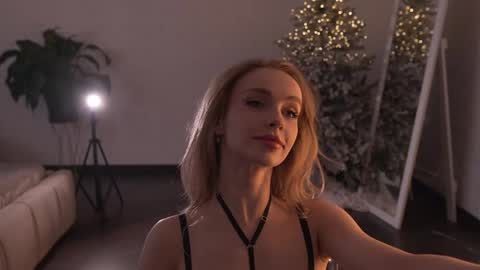 Snapshot of alissa_wxw chatting on 21, 12, 2025 Alissa online show from 21, 12, 2025