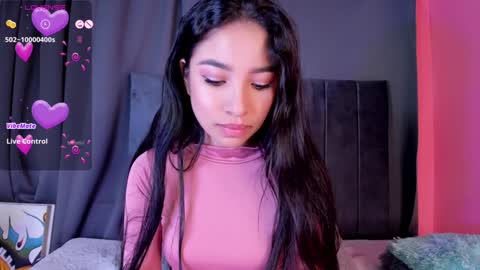 Snapshot of alissarose_ chatting on 8, 1, 2025 Mara  Isabel online show from 8, 1, 2025