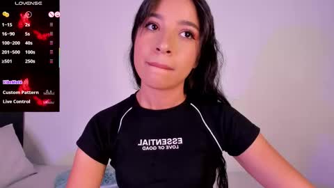 Snapshot of alissarose_ chatting on 21, 9, 2025 Mara  Isabel online show from 21, 9, 2025