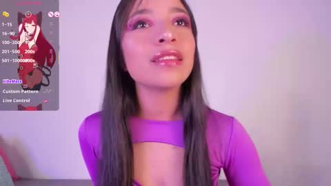 Snapshot of alissarose_ chatting on 10, 10, 2025 Mara  Isabel online show from 10, 10, 2025