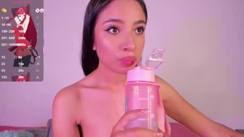 Snapshot of alissarose_ chatting on 20, 10, 2025 Mara  Isabel online show from 20, 10, 2025