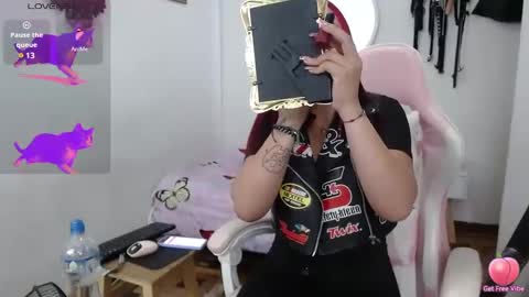 Alissia online show from 10, 1, 2025