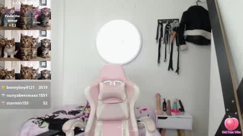 Alissia online show from 6, 2, 2025