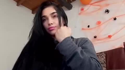 Alisson369  online show from 27, 10, 2025