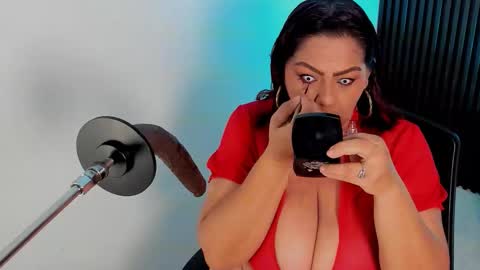 Aliyahs stone online show from 11, 11, 2025