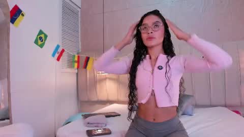 alizza_ online show from 8, 7, 2026