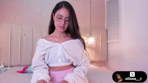 alizza_ online show from 13, 7, 2026