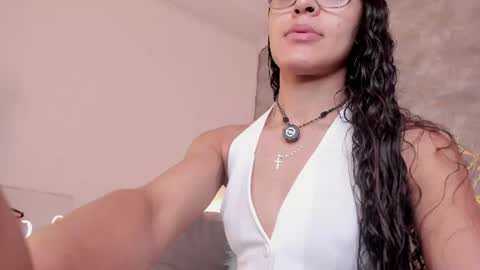 alizza_ online show from 6, 8, 2026
