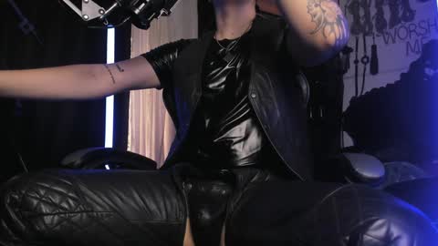   online show from 26, 12, 2024