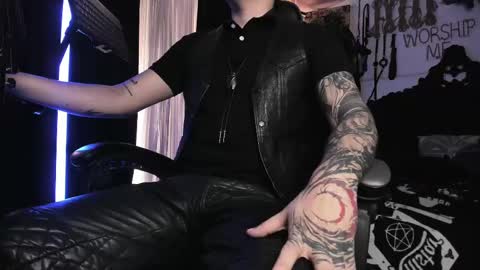   online show from 19, 2, 2025