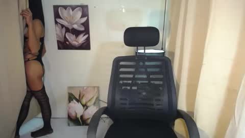 Snapshot of allday_mistress chatting on 26, 2, 2025 trina online show from 26, 2, 2025