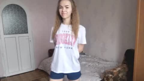 Snapshot of allegraschroeter chatting on 23, 11, 2025 Anna online show from 23, 11, 2025