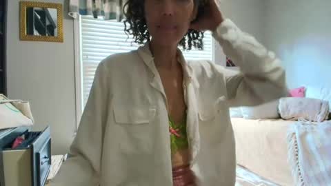 wishlist on bio online show from 20, 7, 2026