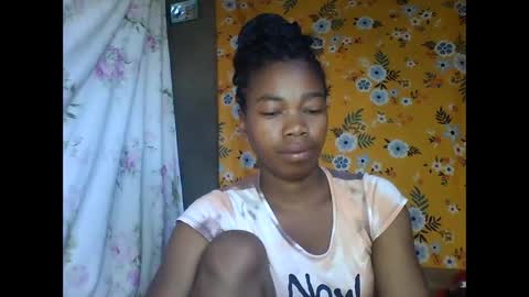 Snapshot of alliciax632770q chatting on 3, 3, 2026 alliciax632770q online show from 3, 3, 2026