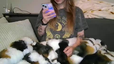alliebearx online show from 28, 4, 2026