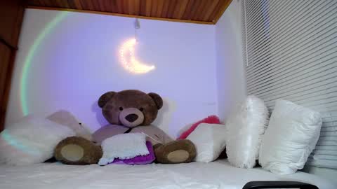 Allie  online show from 29, 1, 2025