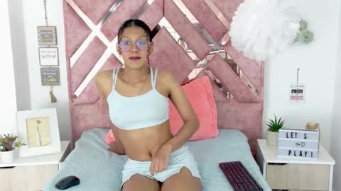 Snapshot of allis0n_ik chatting on 3, 12, 2025 ALLIS0N IK online show from 3, 12, 2025