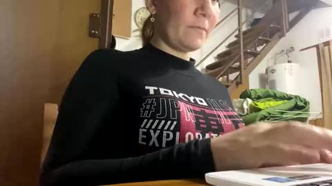 allisonlove2 online show from 17, 5, 2026